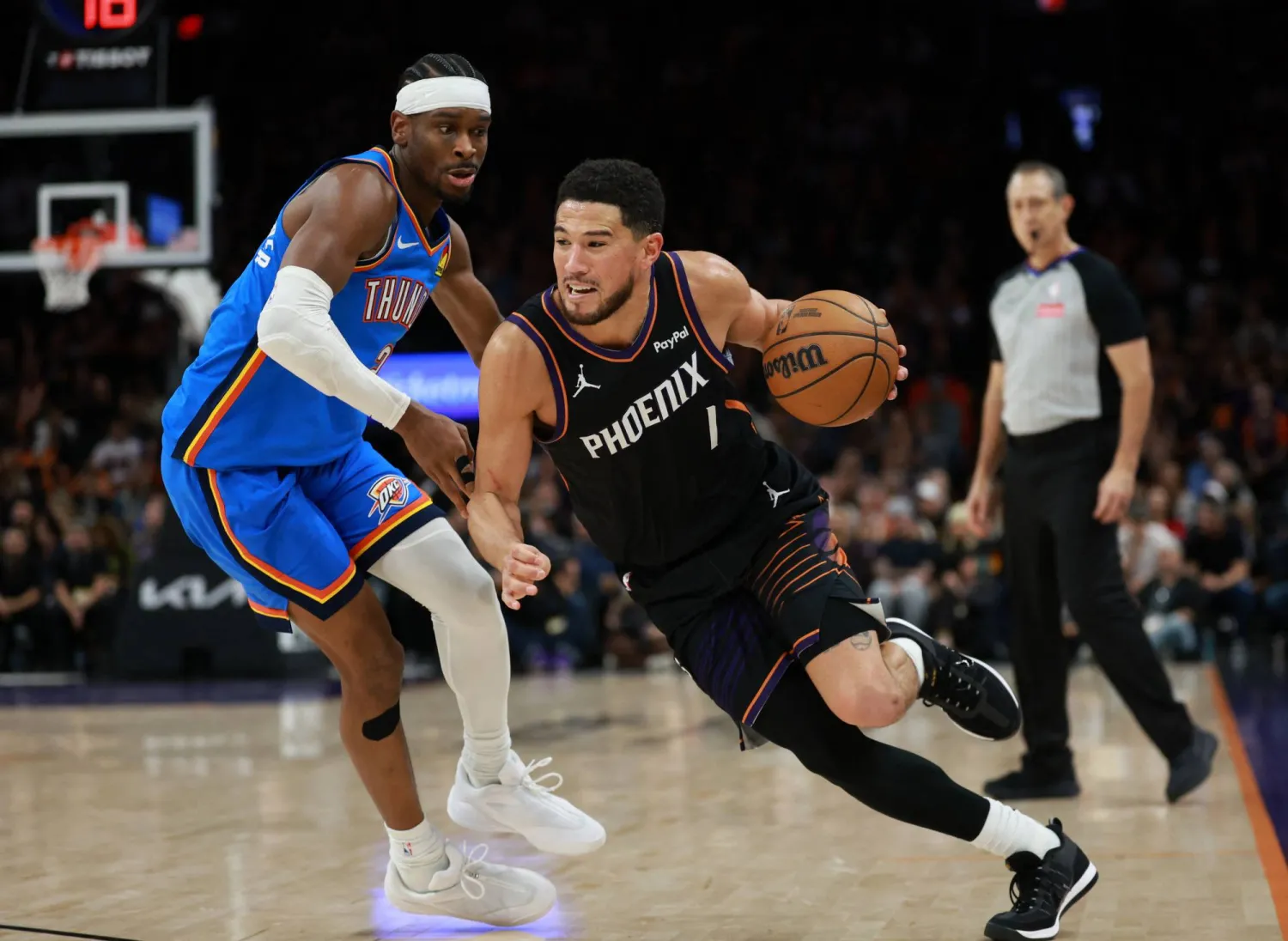 ديفين بوكر (رويترز)