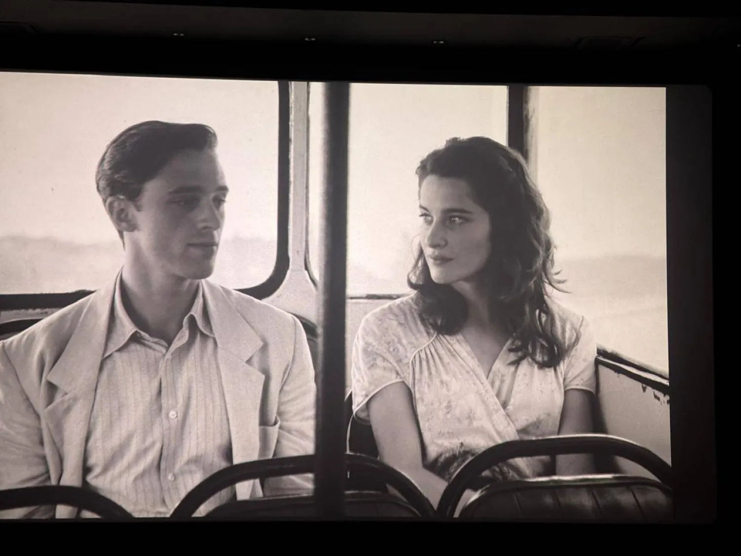 فيلم يضع الإنسان أمام صمت العالم من دون موسيقى تعزية (الشرق الأوسط)