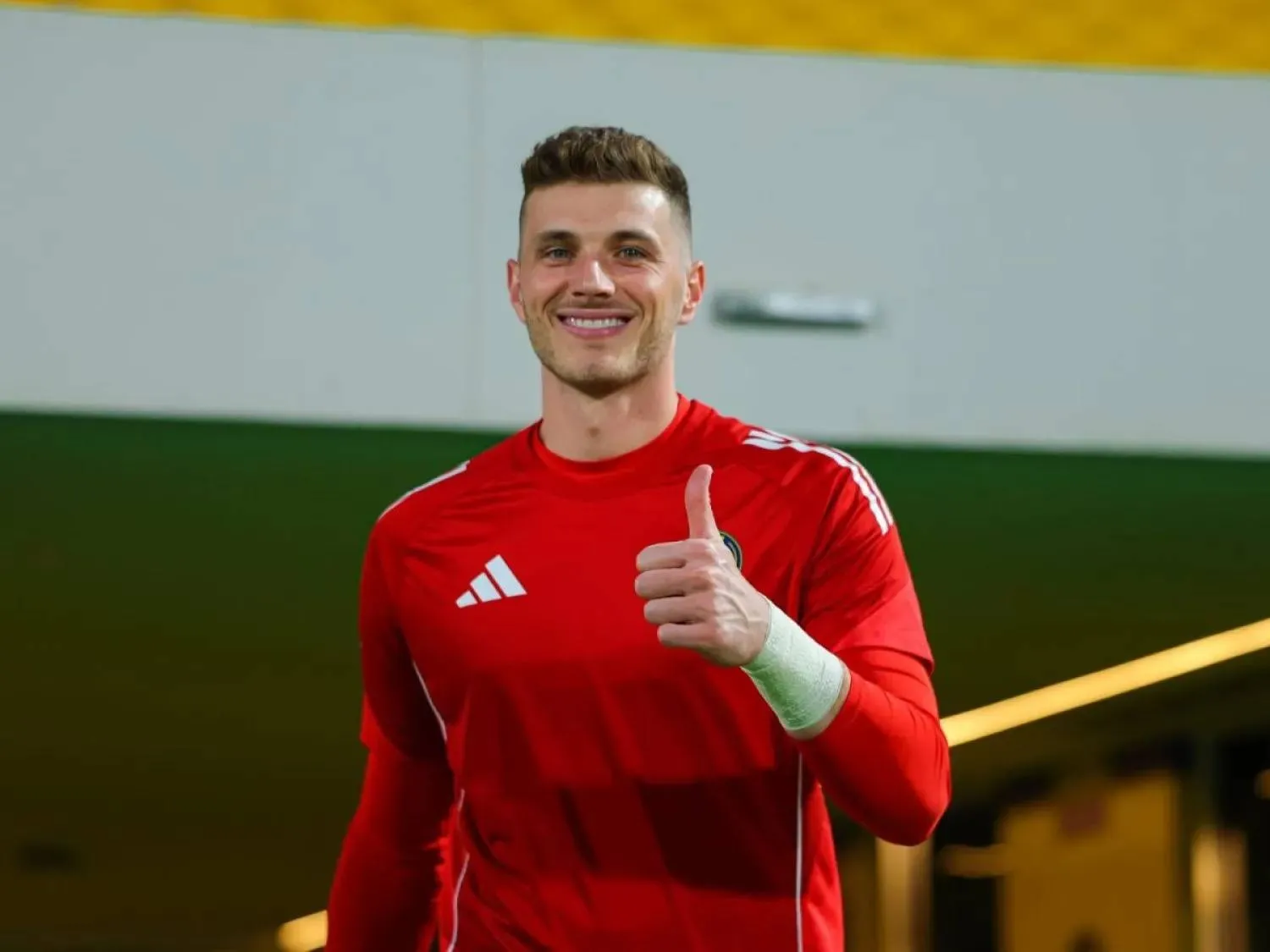 الحارس البرازيلي بينتو (الشرق الأوسط)