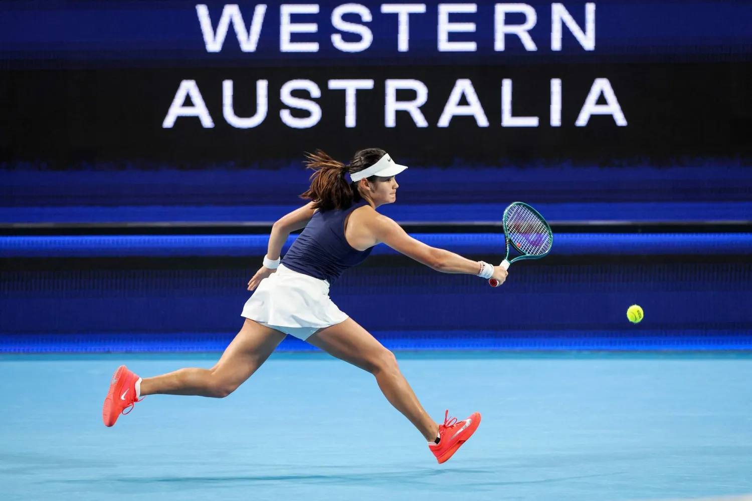 البريطانية إيما رادوكانو (أ.ف.ب)