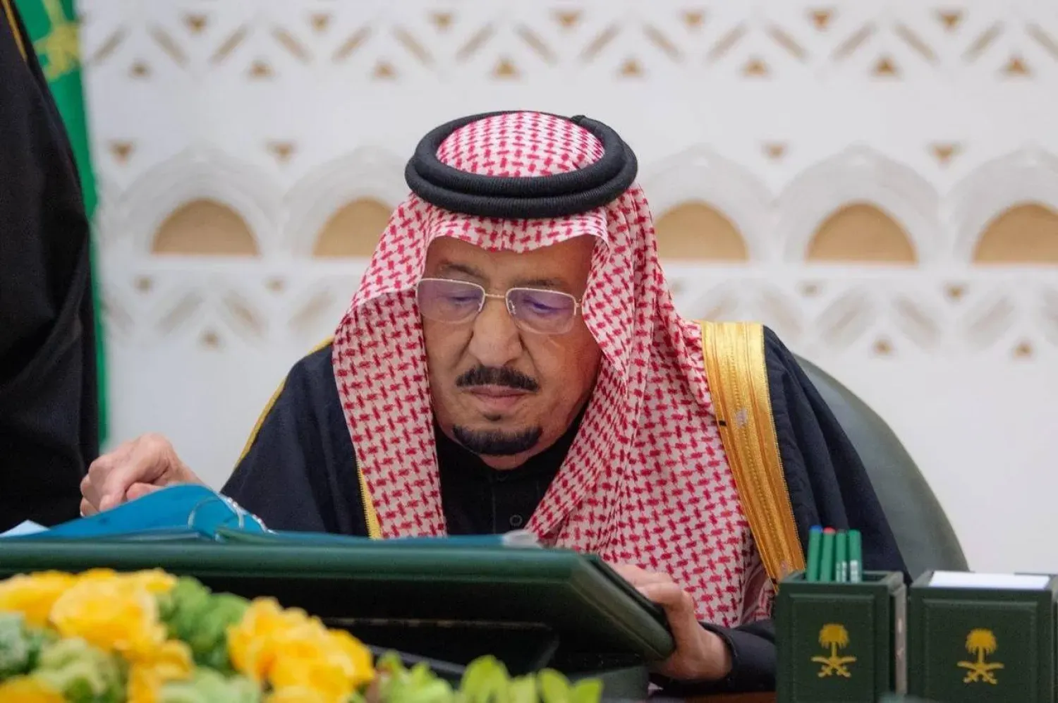 Suudi Arabistan Kralı Selman bin Abdülaziz, Riyad’da düzenlenen Suudi Arabistan Bakanlar Kurulu toplantısına başkanlık ederken (SPA)