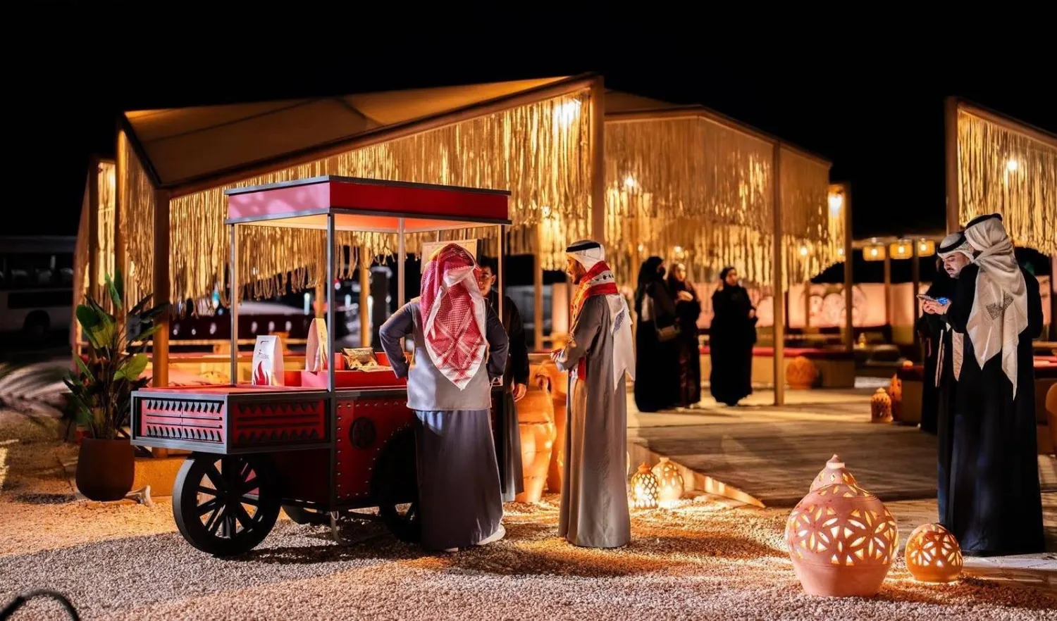 يستوحي «منزال» الدرعية تجربته الثقافية من روح الدرعية وتاريخها العريق (واس)