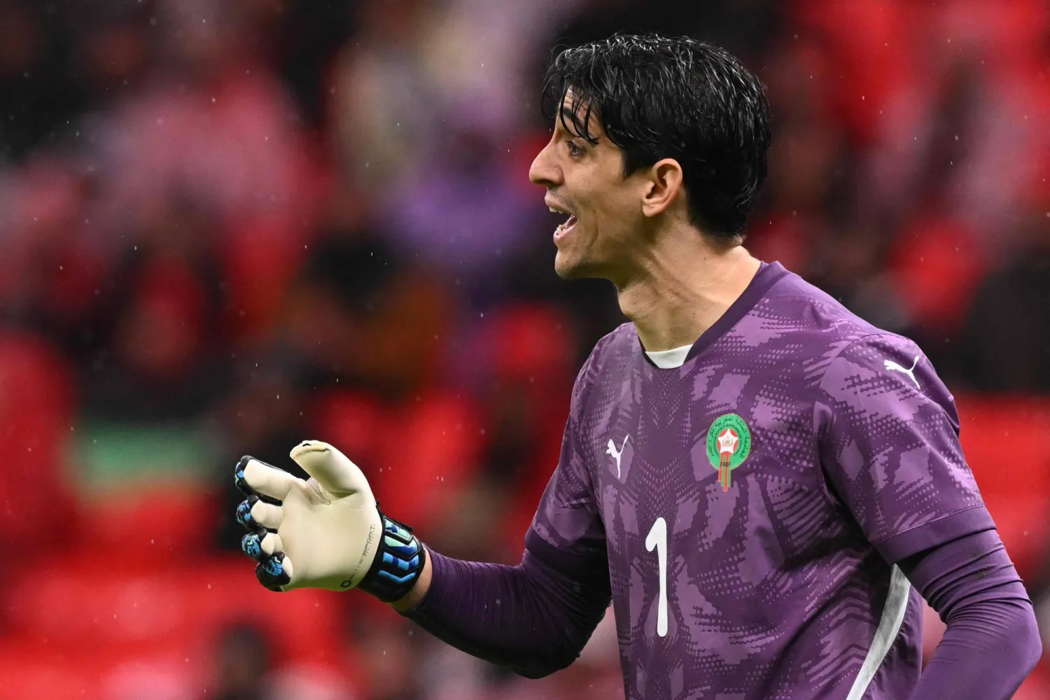 ياسين بونو (أ.ف.ب)