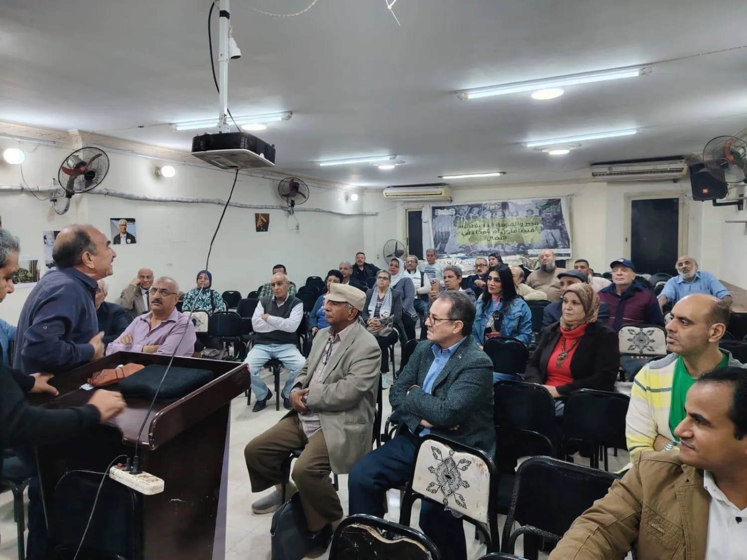 جانب من مؤتمر حزب «الكرامة» المصري لرفض التدخلات الأميركية في فنزويلا (حزب الكرامة)