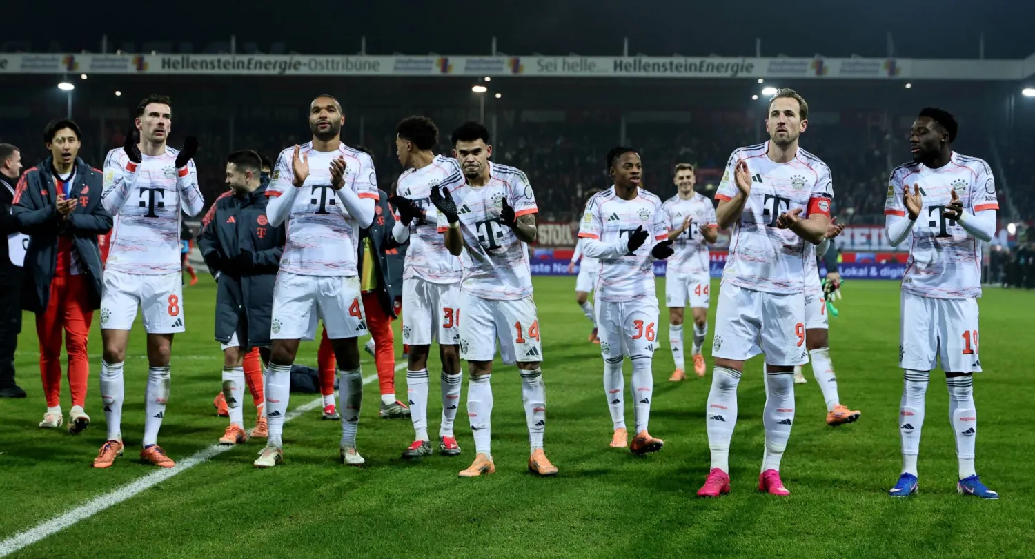 يتطلع بايرن ميونيخ إلى مواصلة مسيرته الخالية من الهزائم (إ.ب.أ)