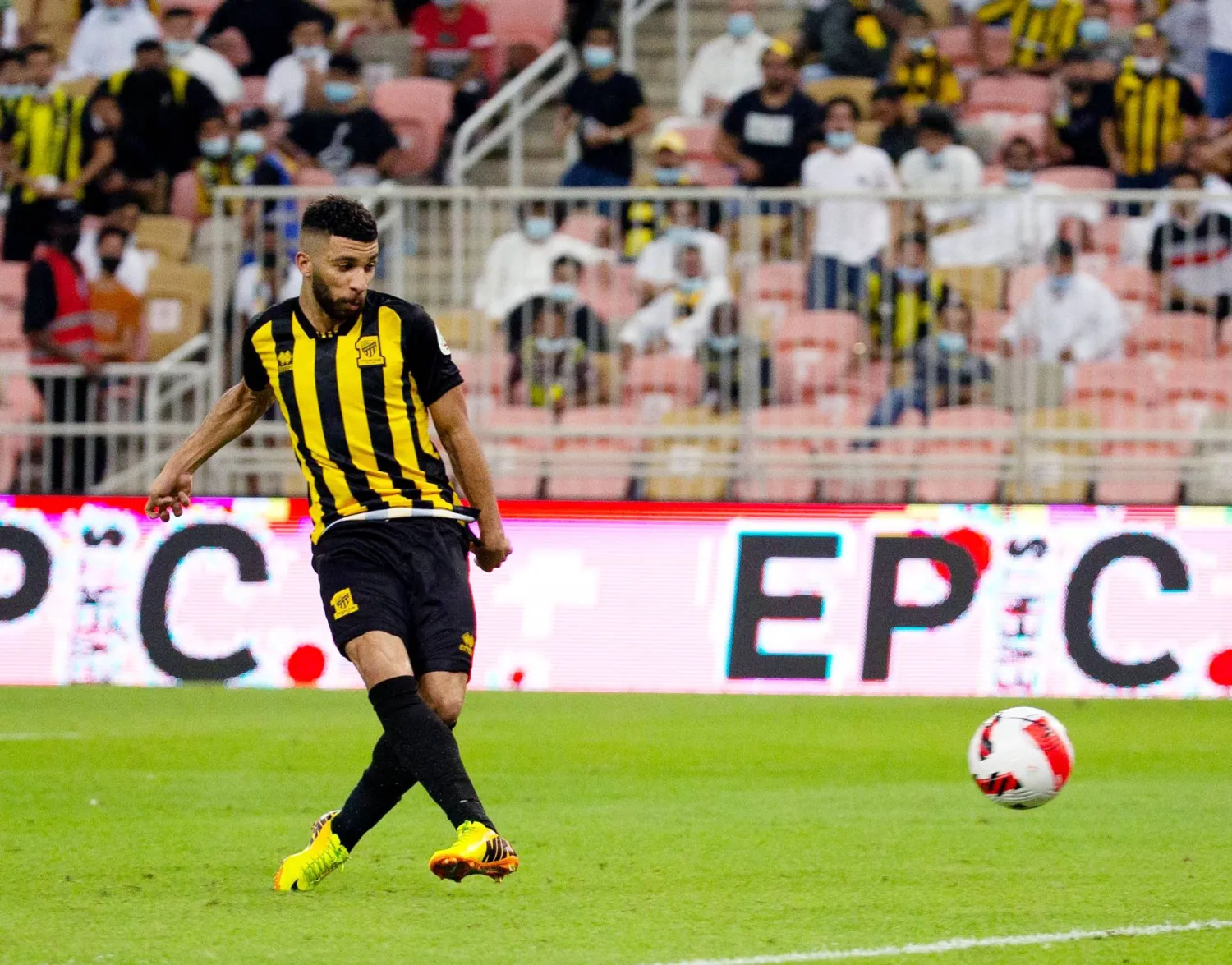 عبد الرحمن العبود على أبواب الشباب (الشرق الأوسط)