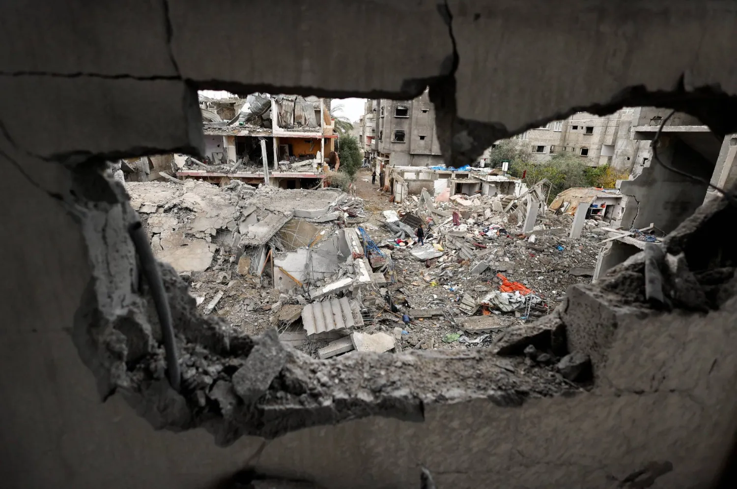 Rubble lies at the site of Thursday's Israeli strike on a house, in the central Gaza Strip, January 9, 2026. (Reuters)