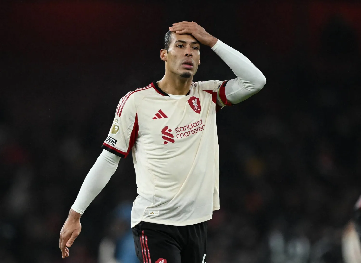 الهولندي فيرجيل فان دايك قائد ليفربول (رويترز)