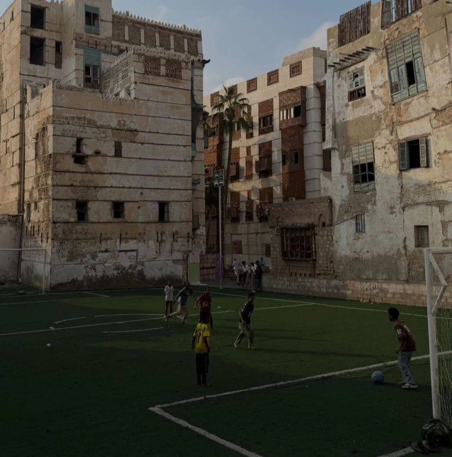 صورة نشرها مارك بيرنال تُظهر جدة التاريخية (حساب اللاعب على إنستغرام)