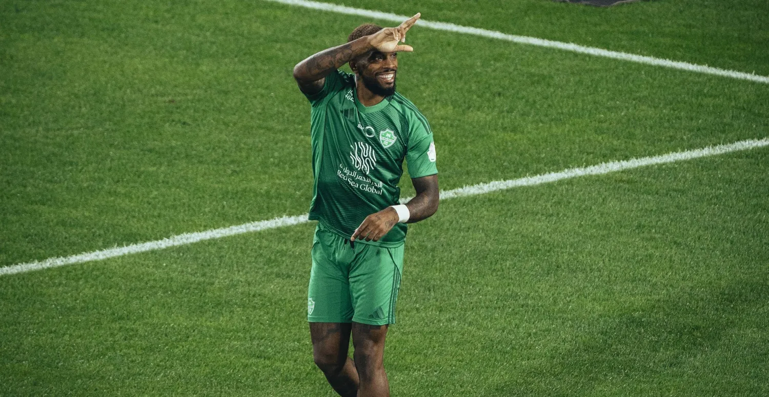 توني محتفلاً بالهدف (النادي الأهلي)