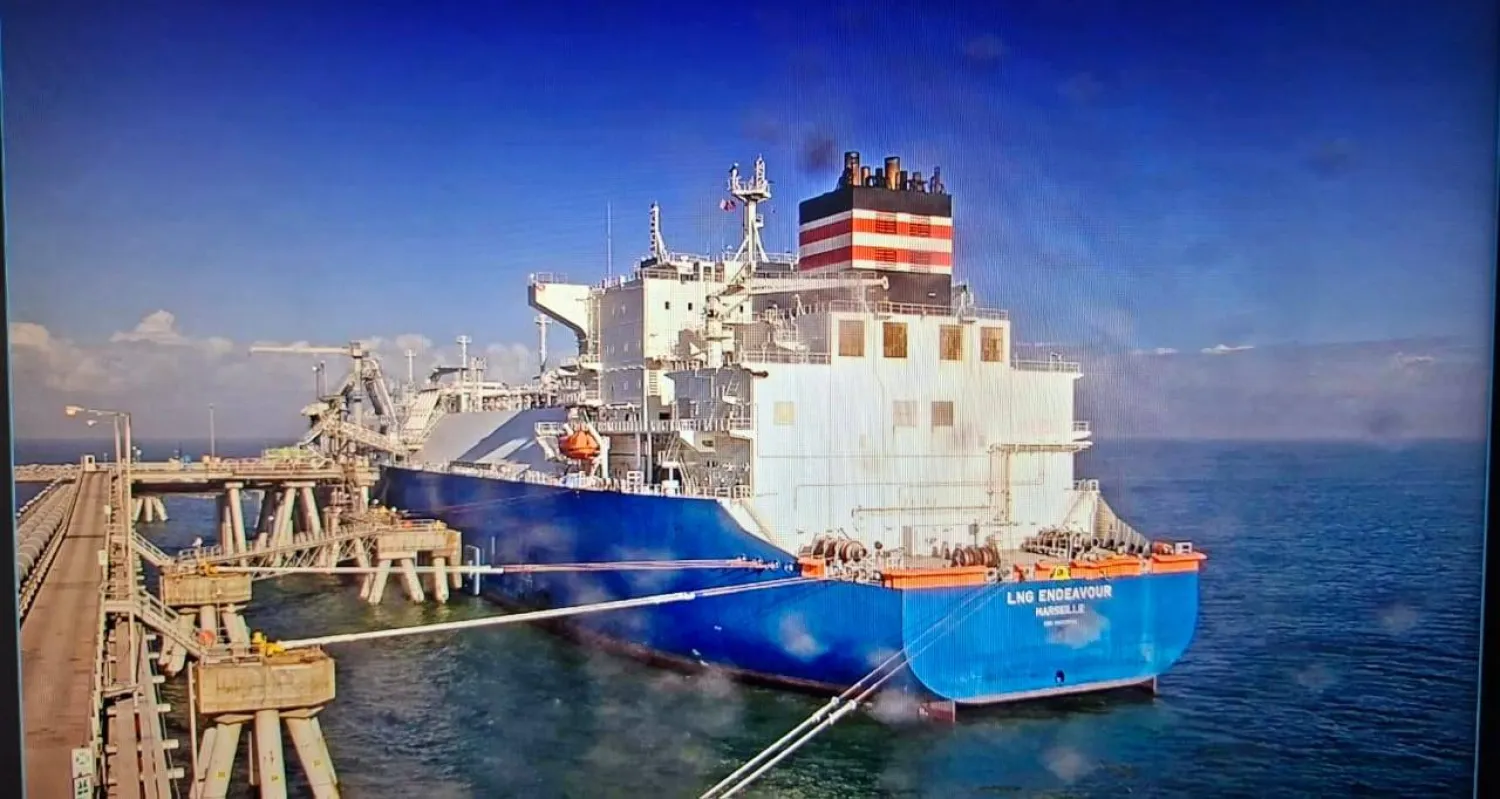 السفينة LNG Endeavour تحمل شحنة غاز من مجمع إدكو المصري في طريقها إلى كندا (وزارة البترول المصرية) 