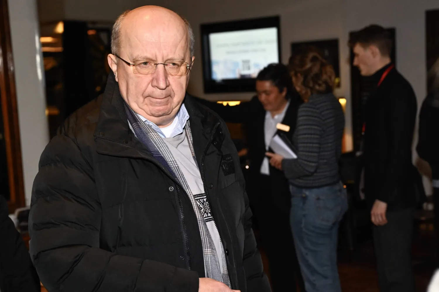 مفوض الدفاع بالاتحاد الأوروبي ​أندريوس كوبيليوس في سالين بالسويد (إ.ب.أ)