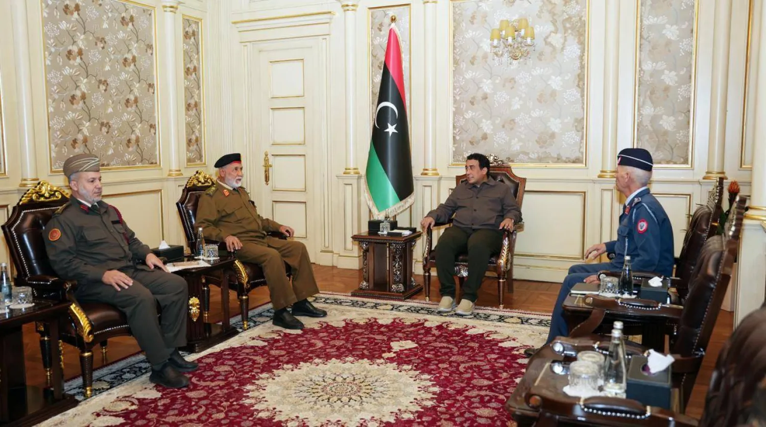لقاء رئيس المجلس الرئاسي محمد المنفي في طرابلس مع أعضاء اللجنة العسكرية عن غرب ليبيا الاثنين (المجلس الرئاسي الليبي)