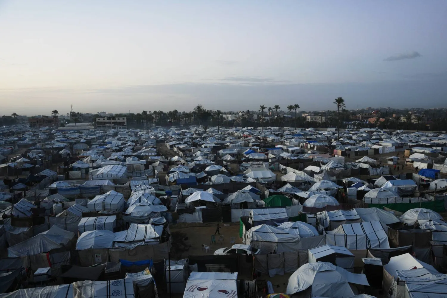  A tent camp for displaced Palestinians stretches across an area in Deir al-Balah, in the central Gaza Strip, Saturday, Jan. 10, 2026. (AP) 