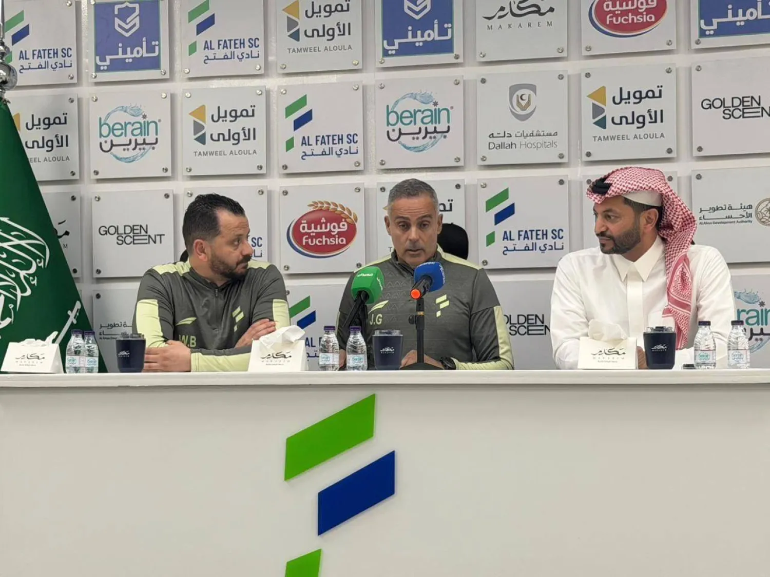 المؤتمر الصحافي لمدرب الفتح (الشرق الأوسط)