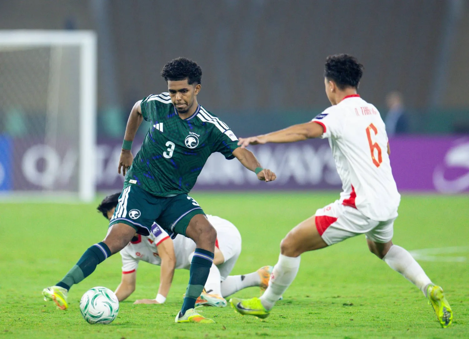 تلقى المنتخب السعودي خسارة جديدة تسببت في خروجه المبكر (المنتخب السعودي)