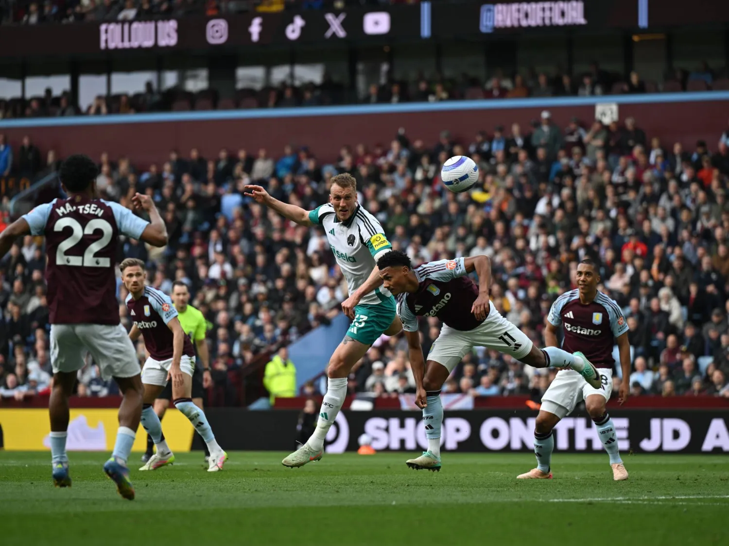 مواجهة سابقة بين الفريقين (نادي نيوكاسل)