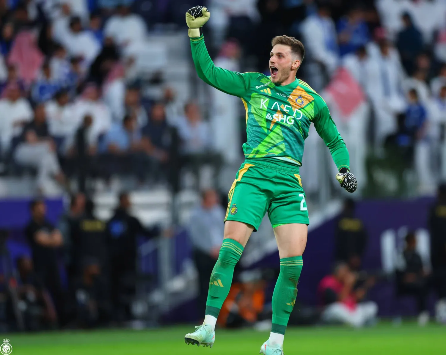 أحداث الديربي قد تعيد بينتو لقائمة النصر الأساسية وتوقف رحيله (نادي النصر)