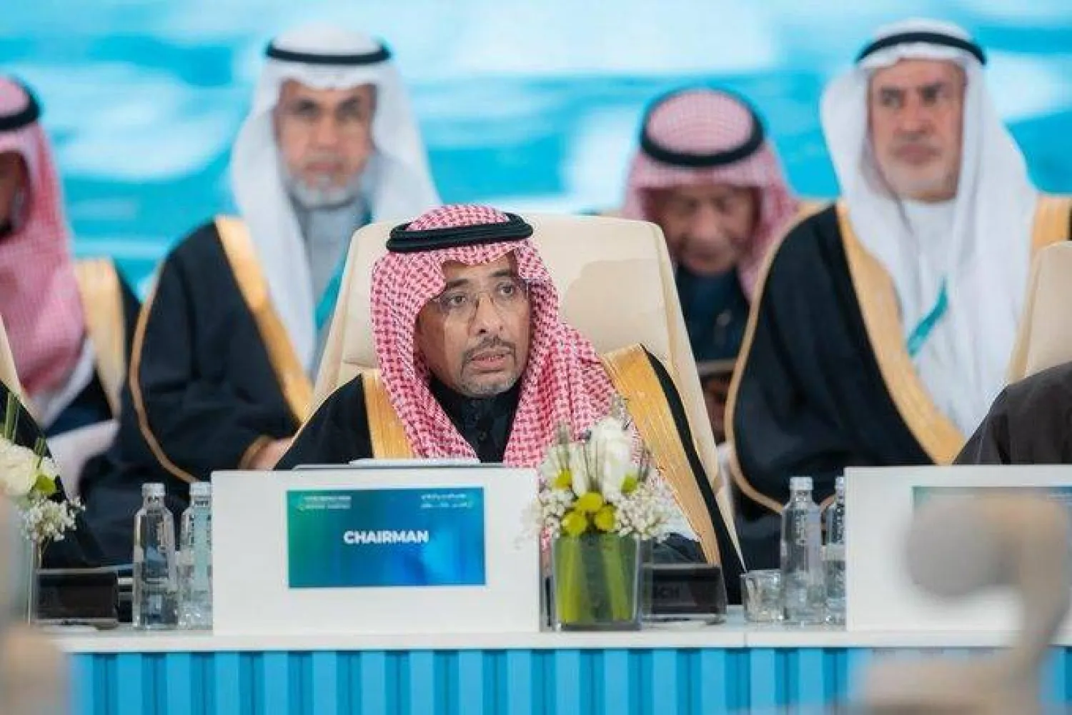 وزير الصناعة والثروة المعدنية متحدثاً إلى الحضور في الاجتماع الوزاري (الشرق الأوسط)