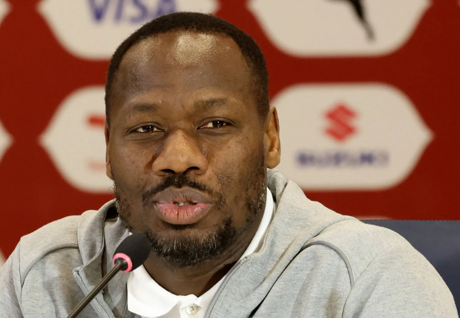 بابي ثياو مدرب السنغال (رويترز)