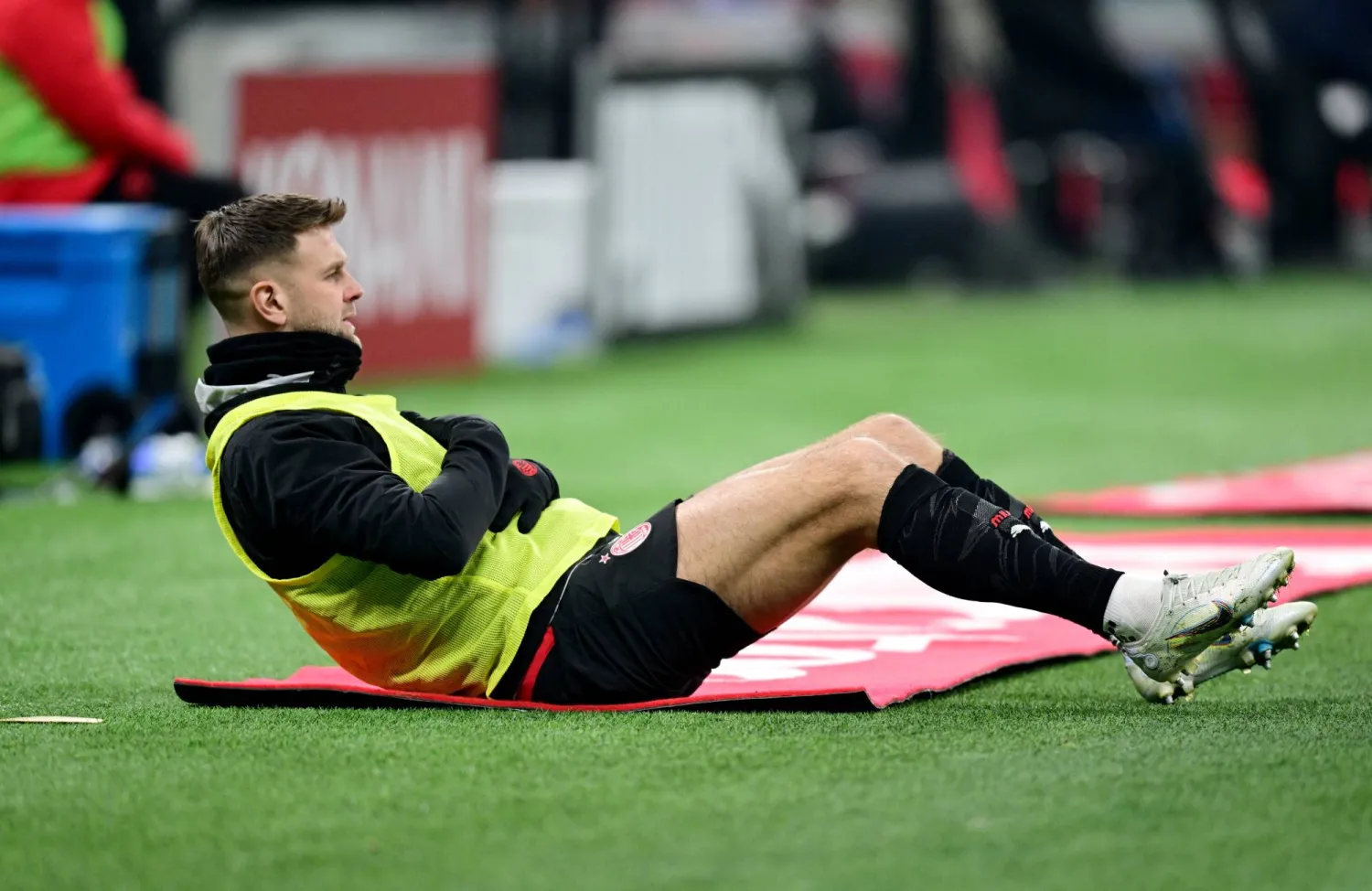 الألماني نيكلاس فولكروغ مهاجم ميلان (رويترز)