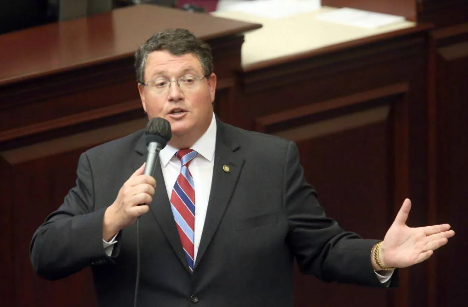 النائب الجمهوري في الكونغرس الأميركي راندي فاين (أ.ب)