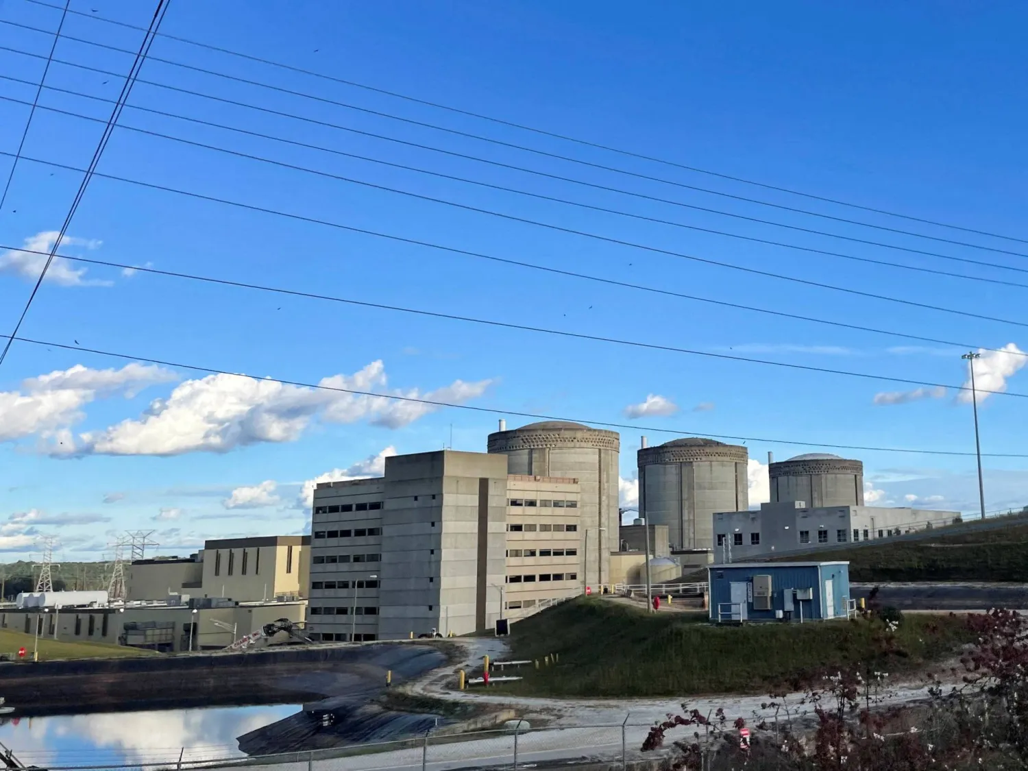 محطة أوكوني النووية الأميركية التابعة لشركة «ديوك إنرجي» في سينيكا بولاية كارولاينا الجنوبية (رويترز)