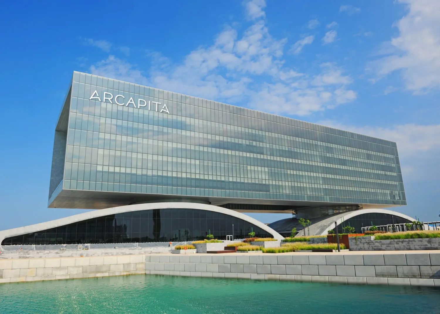 «آركابيتا» تعلن عن شراكة مع «كلاود كابيتال» للاستحواذ على مركز بيانات