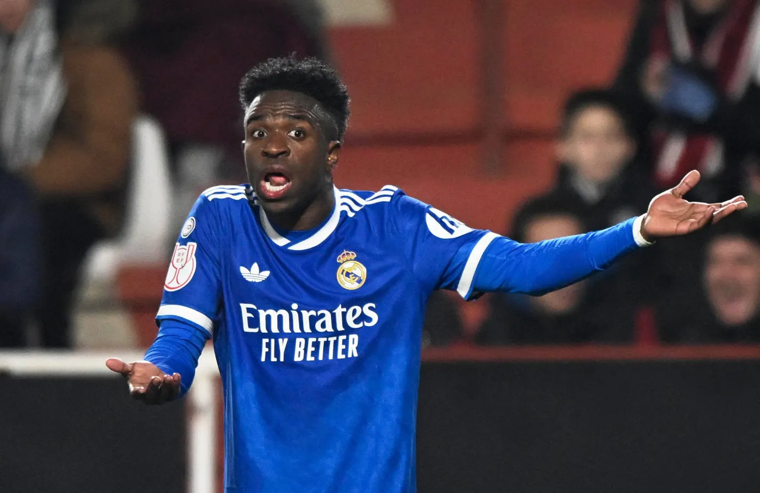 فينيسيوس تعرض لهتافات عنصرية في ملعب كارلوس بيلمونتي (رويترز)