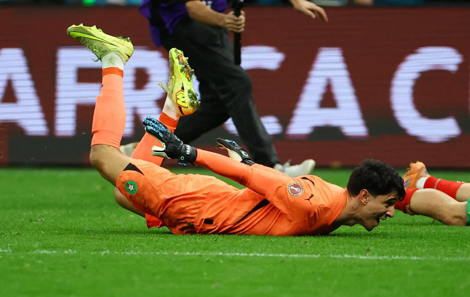 بونو وفرحة الانتصار (رويترز)