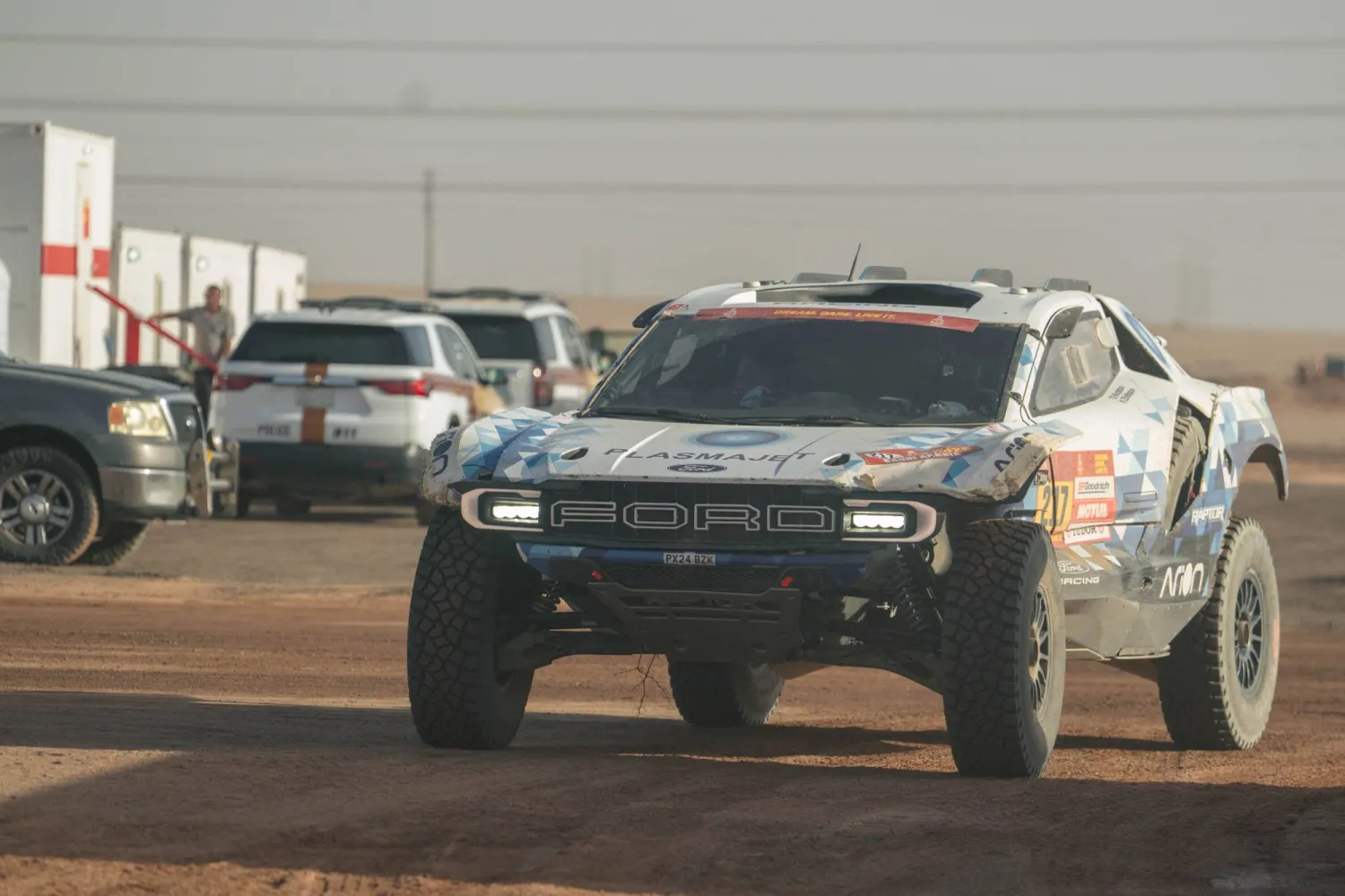 متسابق لدى وصوله نهاية المرحلة من بيشة إلى الحناكية (الشرق الأوسط)