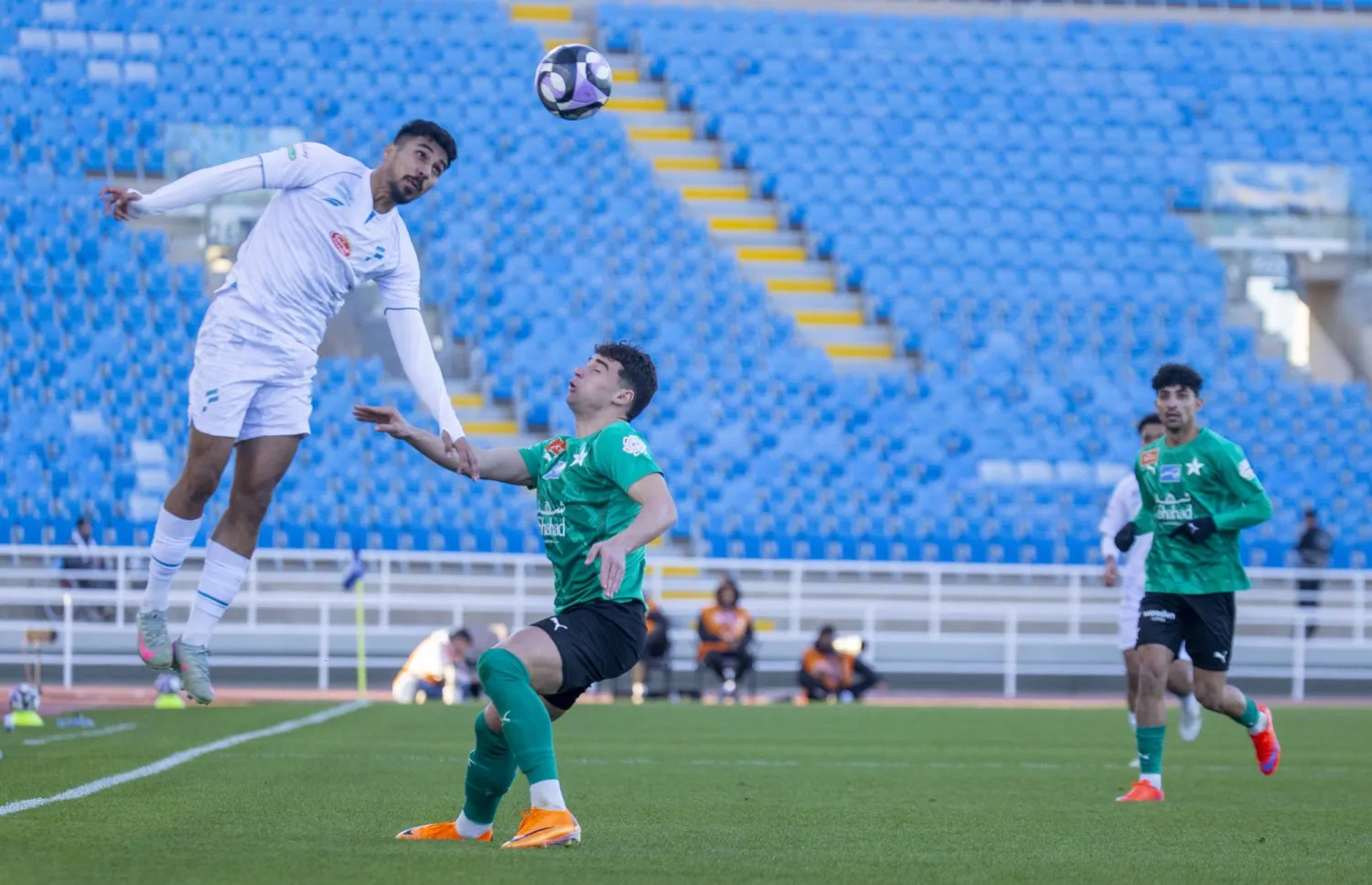 من المواجهة التي جمعت النجمة والفتح في بريدة (تصوير: سعد الدوسري)
