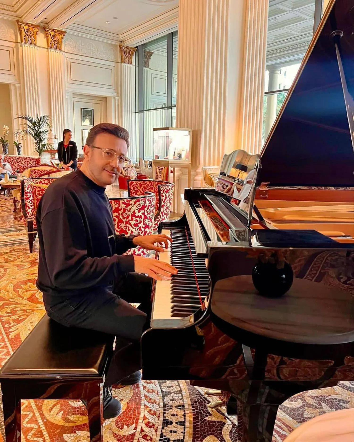 يعمل صابر الرباعي حالياً على تنفيذ مجموعة متكاملة من الأغنيات الجديدة (حسابه على {إنستغرام})