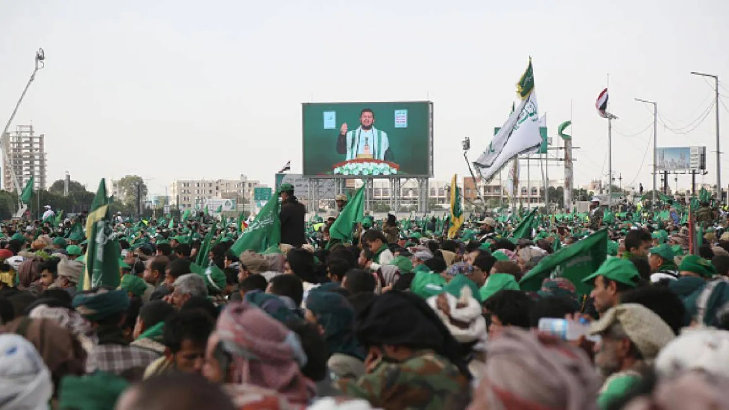 الحوثيون يواجهون عقوبات أميركية متتالية منذ تصنيفهم «جماعةً إرهابيةً» (غيتي)