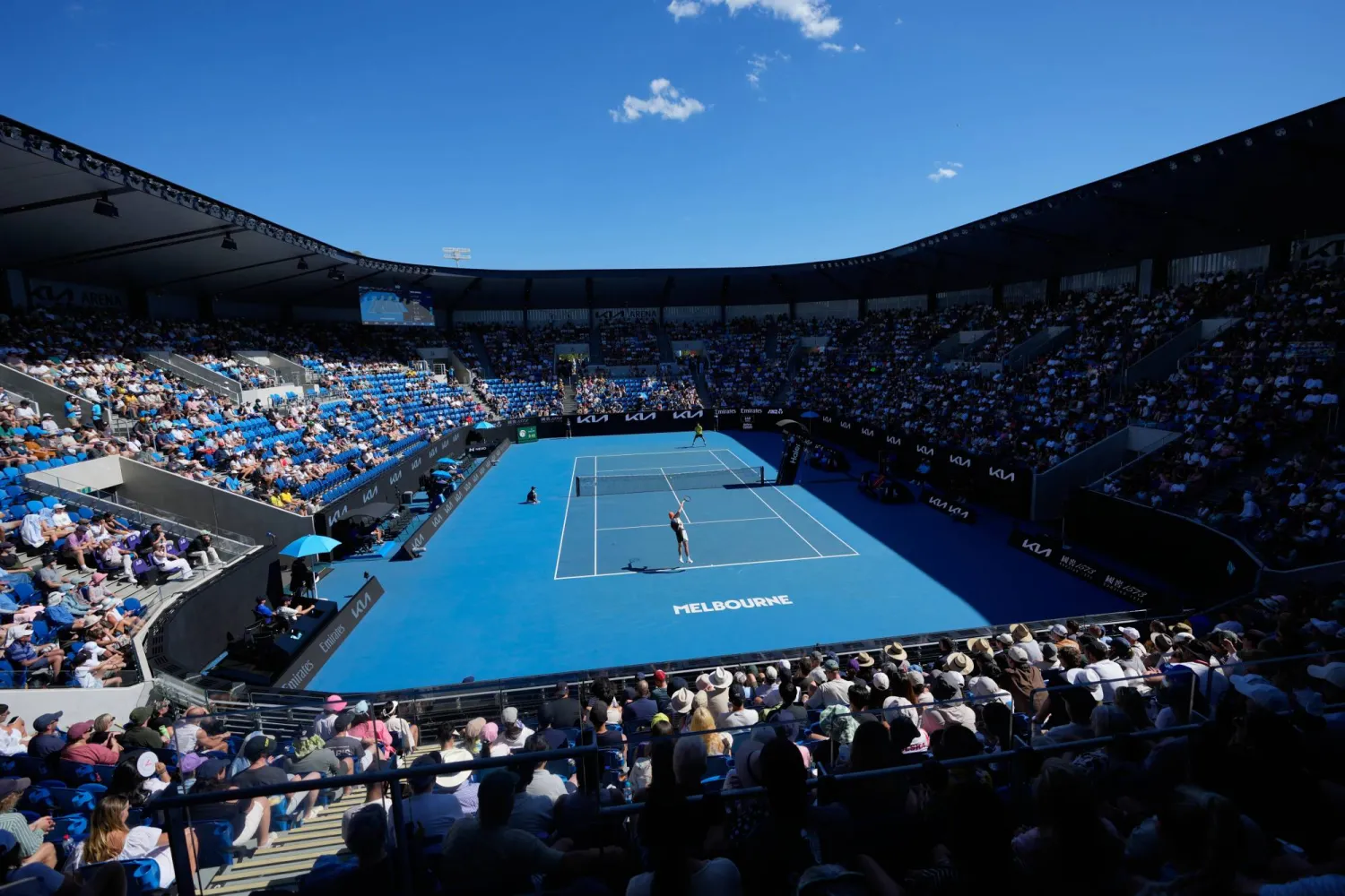  Sebastian Korda of the US serves compatriot Michael Zheng during their first round match at the Australian Open tennis championship in Melbourne, Australia, Sunday, Jan. 18, 2026. (AP) 