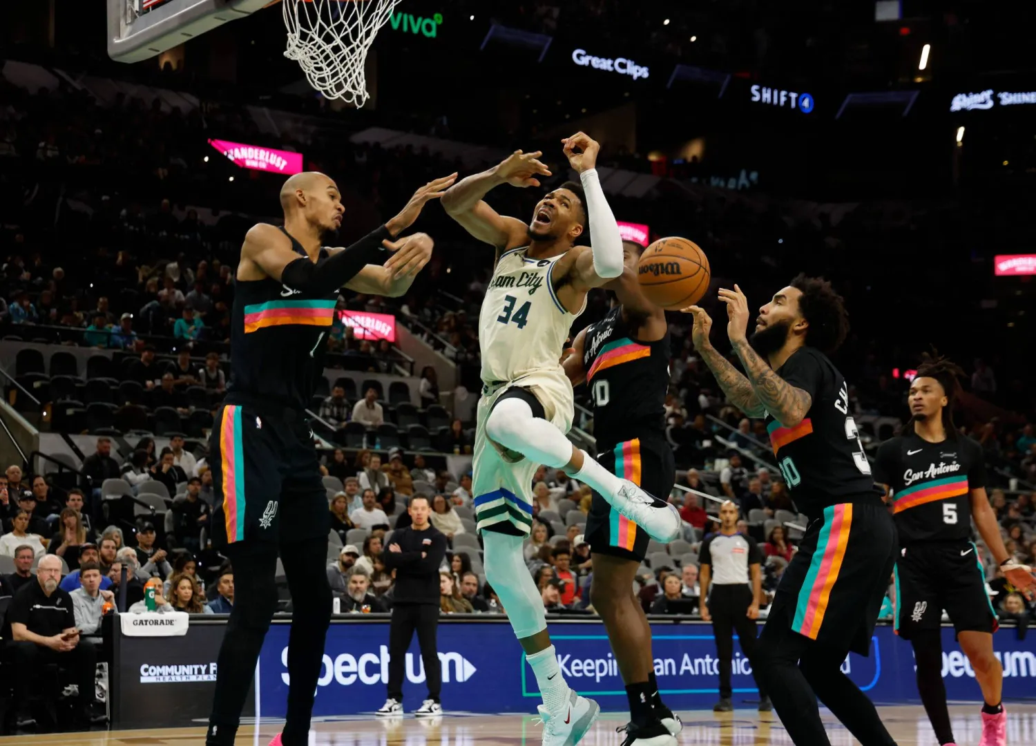 فيكتور ويمبانياما (أ.ف.ب)