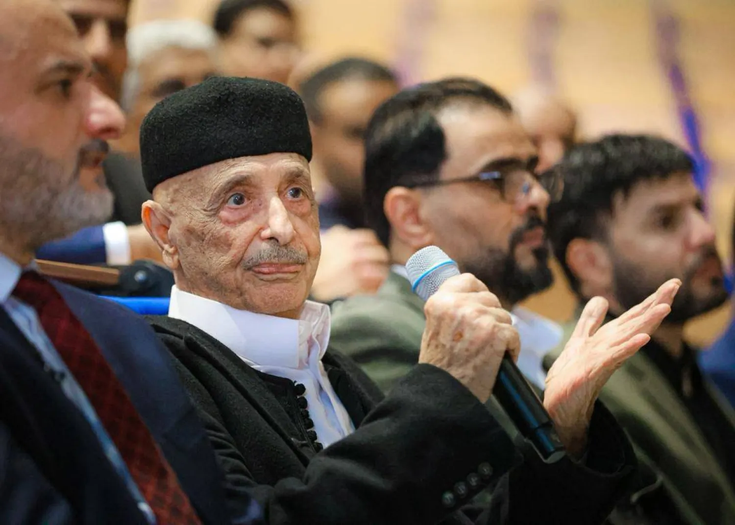 صالح رئيس مجلس النواب الليبي وحماد رئيس الحكومة المكلفة منه (يمين) ديسمبر 2025 (المركز الإعلامي لصالح)