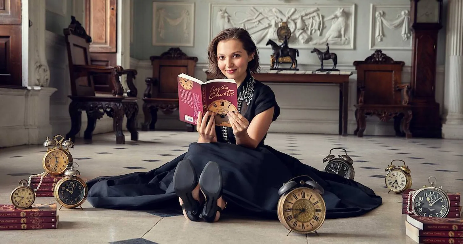 رواية «لغز المنبّهات السبعة» لأغاثا كريستي تتحول إلى مسلسل (نتفليكس)