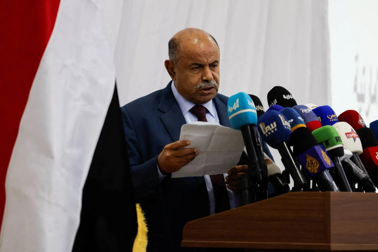 Hadramout Governor and a member of the Yemeni Presidential Leadership Council, Salem al-Khanbashi gives a media briefing in the port city of Mukalla in Hadramout, Yemen, January 19, 2026. (Reuters)