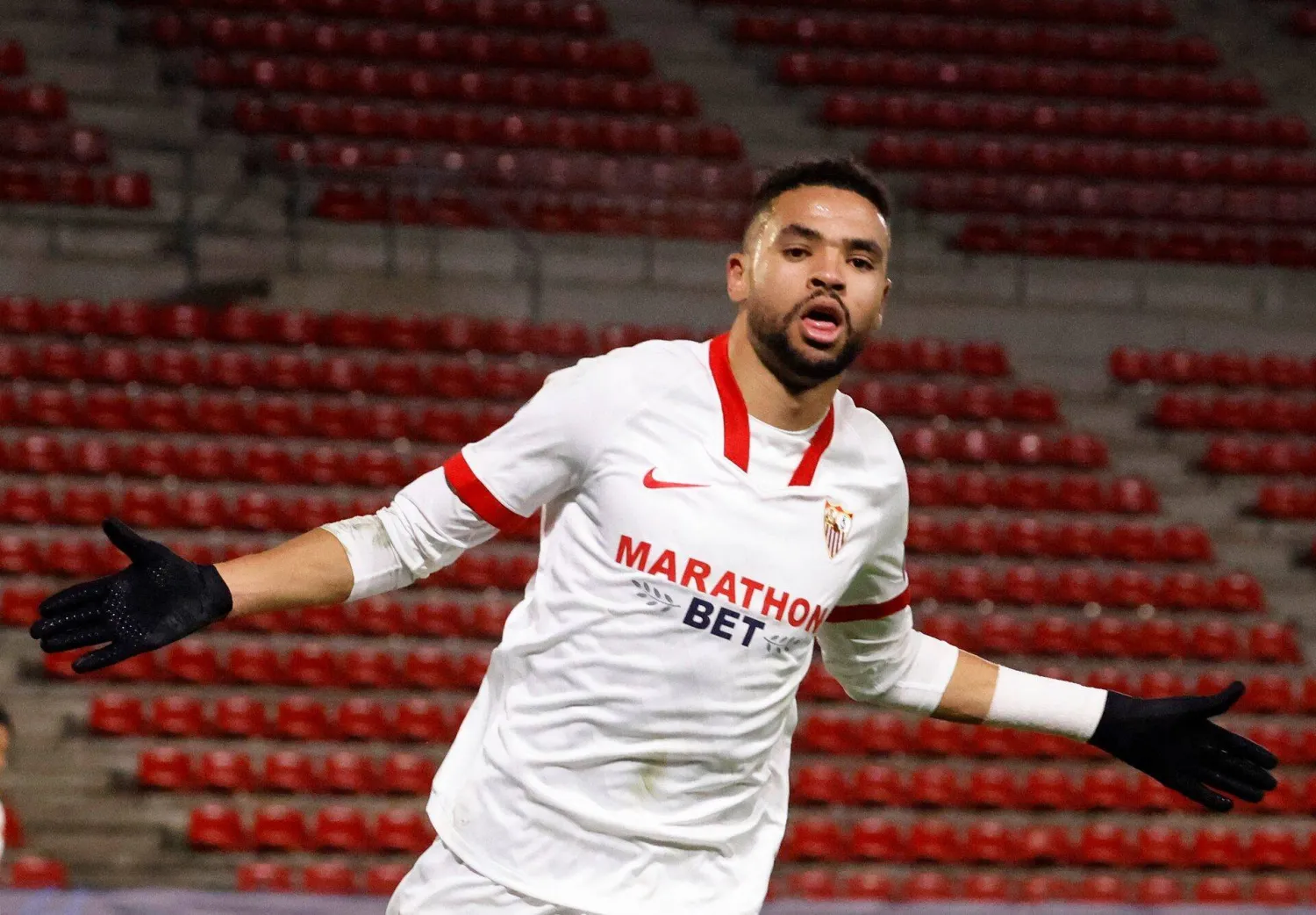 يوسف النصيري (رويترز)