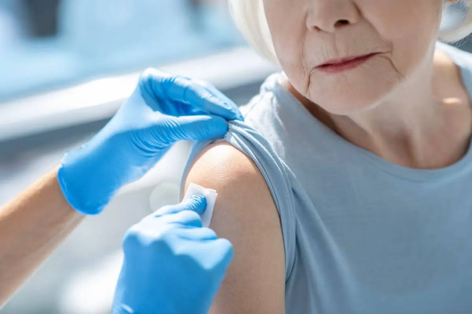 يُنصح بإعطاء لقاح الحزام الناري للأشخاص بعد سن الخمسين (جامعة هارفارد)