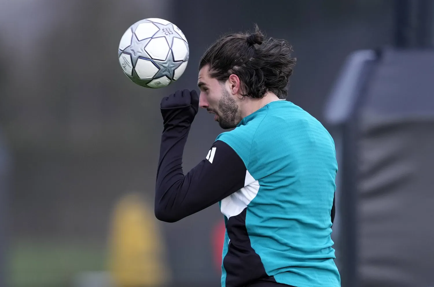 لاعب الوسط المجري الدولي دومينيك سوبوسلاي (د.ب.أ)