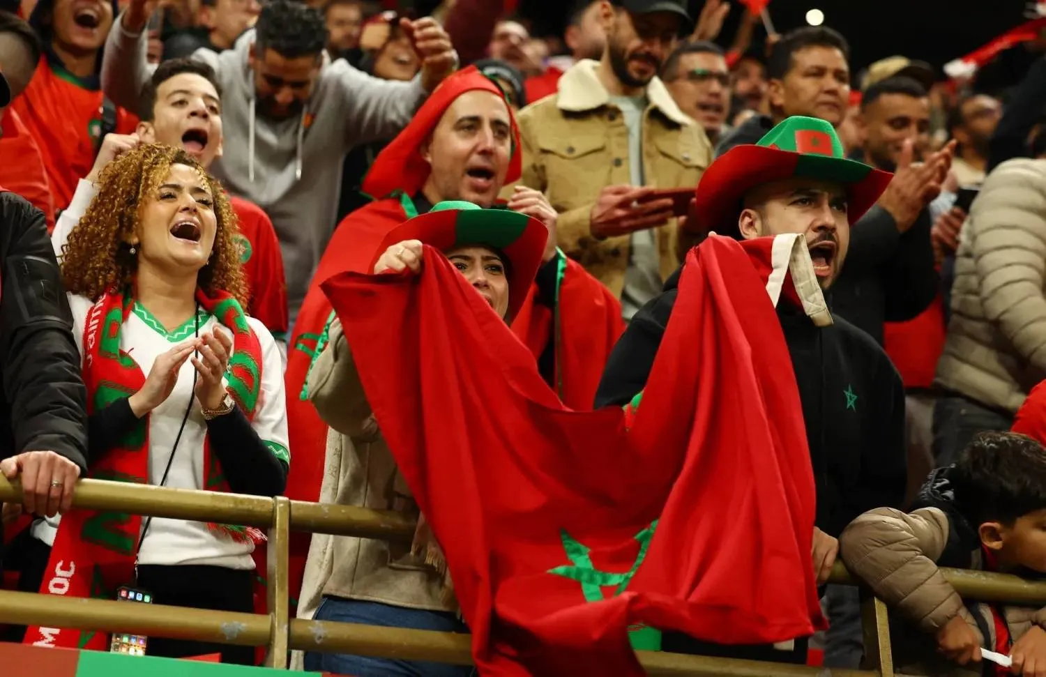 مشجعون للمنتخب المغربي خلال بطولة كأس أمم أفريقيا لكرة القدم 2025 (رويترز)