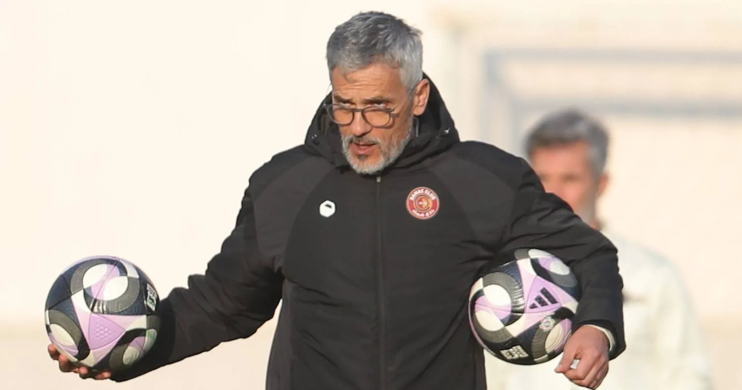 البرتغالي أرماندو إيفانغيليستا مدرب الفريق (نادي ضمك)