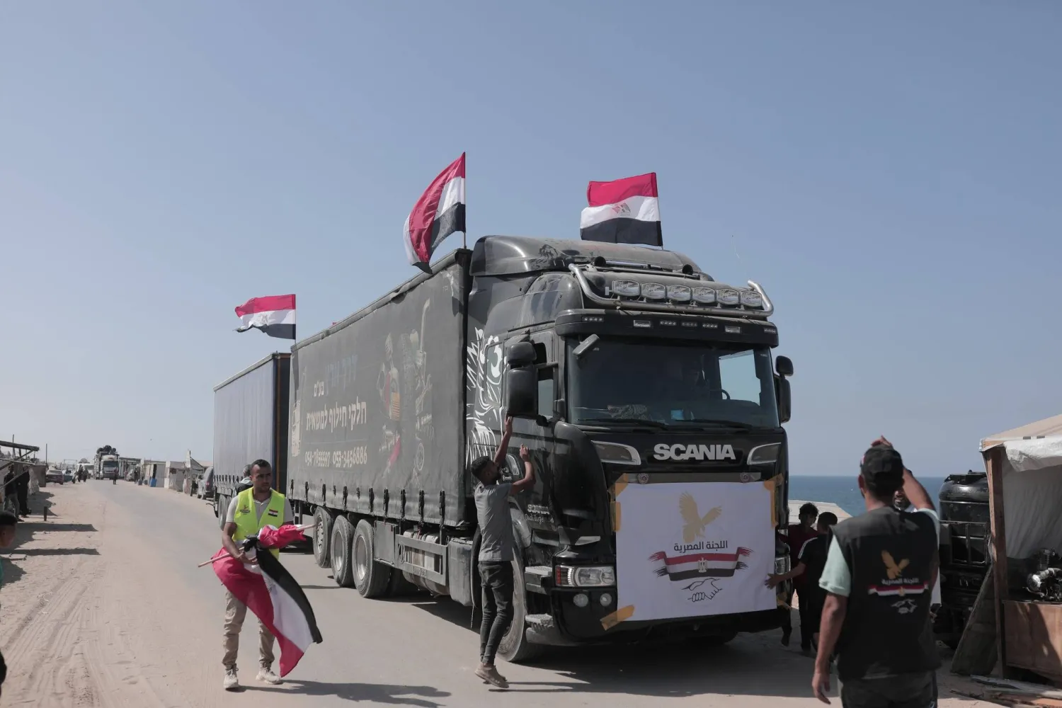قافلة مساعدات مصرية في قطاع غزة (اللجنة المصرية)