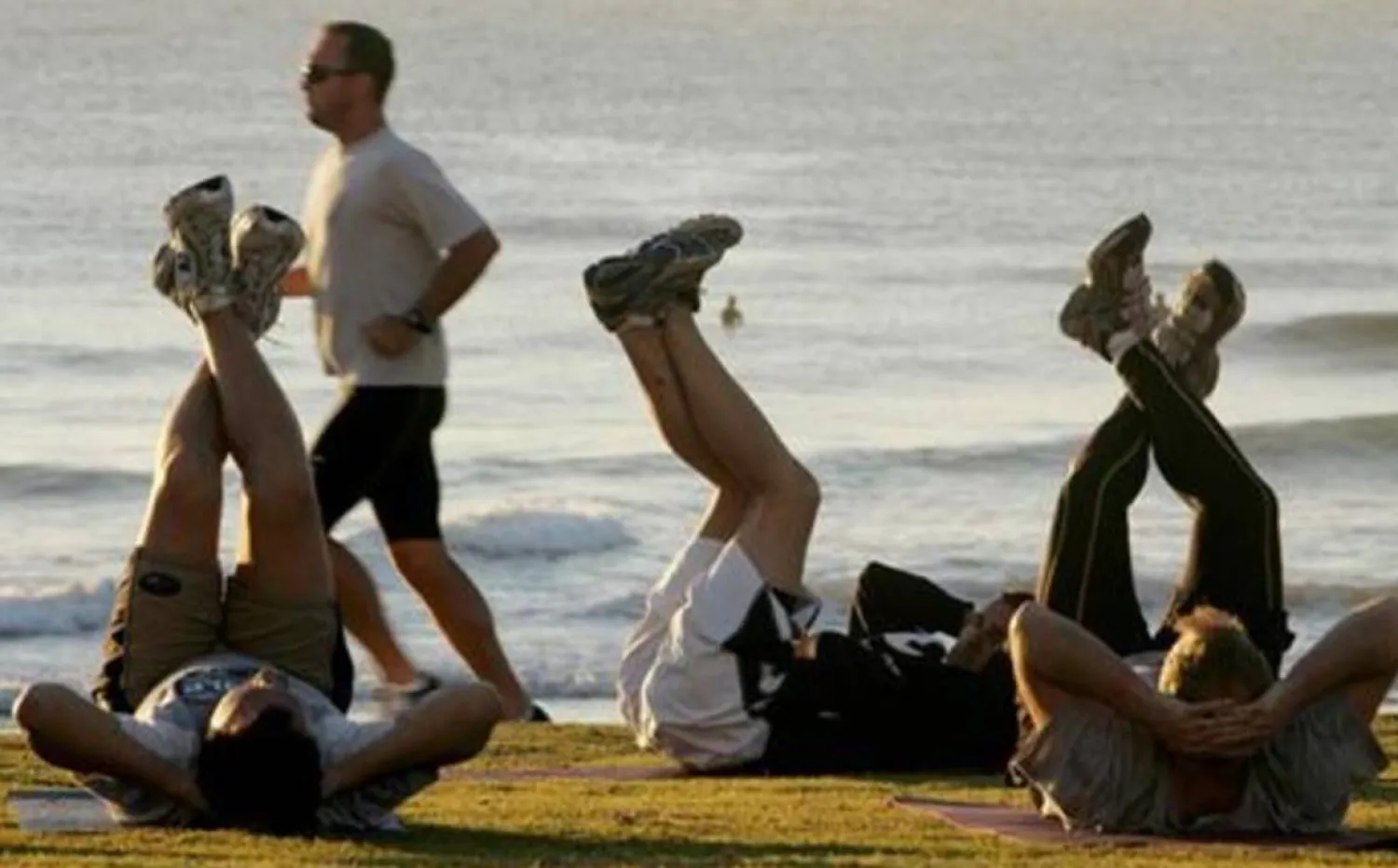 إجراء تغييرات بسيطة في الحركة يسهم في خفض خطر الوفاة (أرشيفية - رويترز)