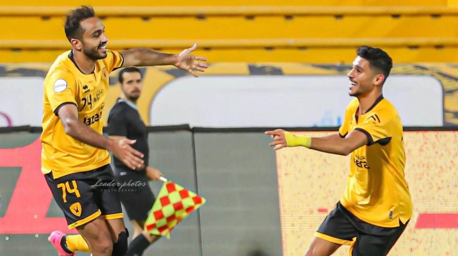 «كهربا» يحتفل بأحد أهدافه مع القادسية الكويتي (موقع النادي)