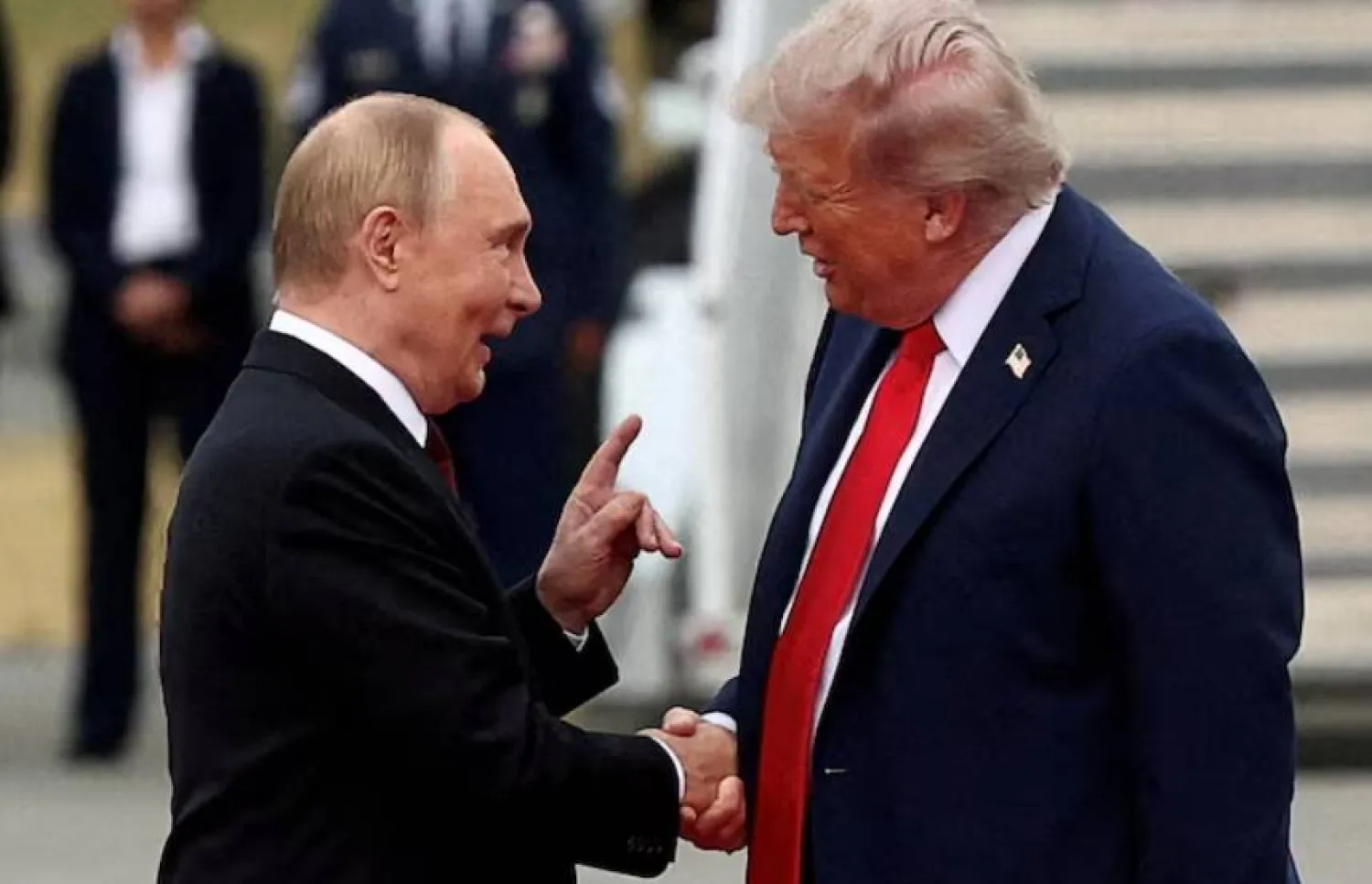 جانب من لقاء سابق بين ترمب وبوتين عام 2025 (أرشيفية - رويترز)