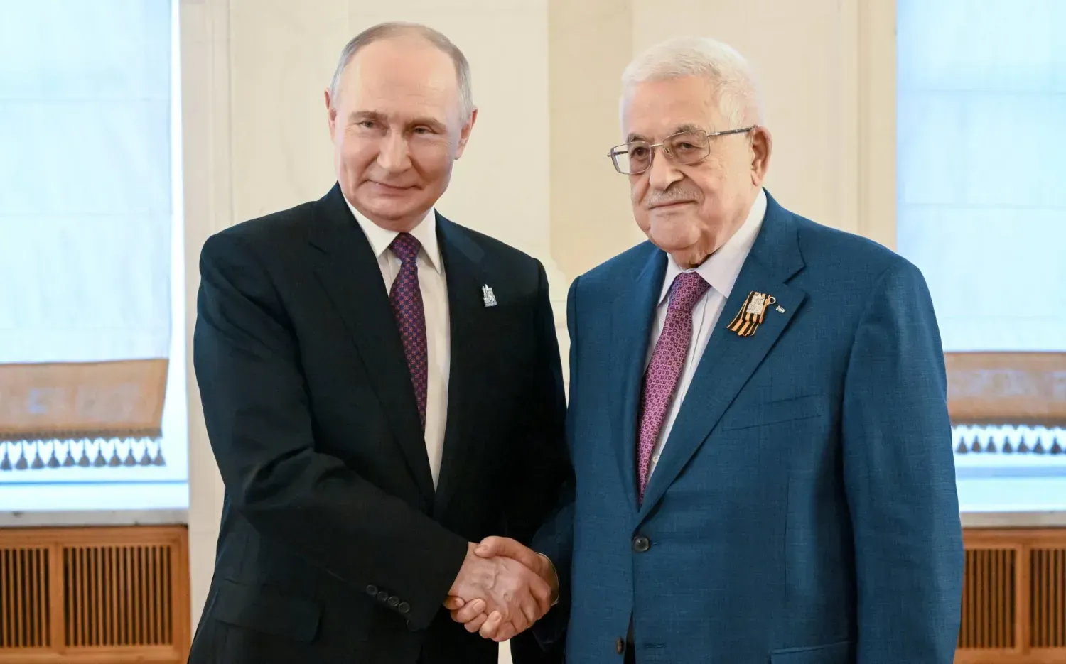 Rusya Devlet Başkanı Vladimir Putin, Filistin Devlet Başkanı Mahmud Abbas'ı Moskova'da karşıladı (Arşiv- EPA)