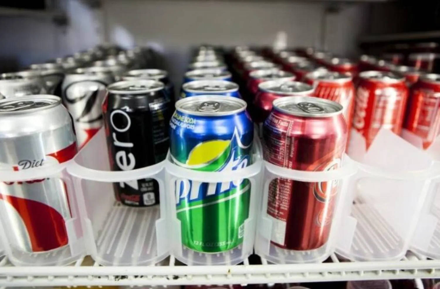 الرجال الذين يستهلكون أكثر من مشروبين محليين يومياً كانوا أكثر عرضة لظهور أعراض تضخم البروستاتا (أرشيفية - رويترز)